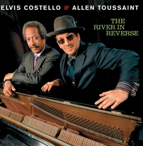 Hoes van The River in Reverse