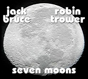 Hoes van Seven Moons