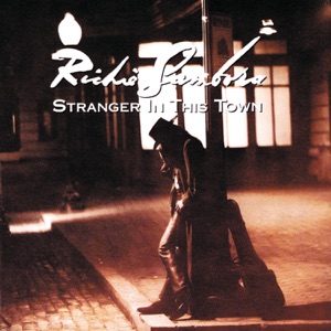 Hoes van Stranger in This Town