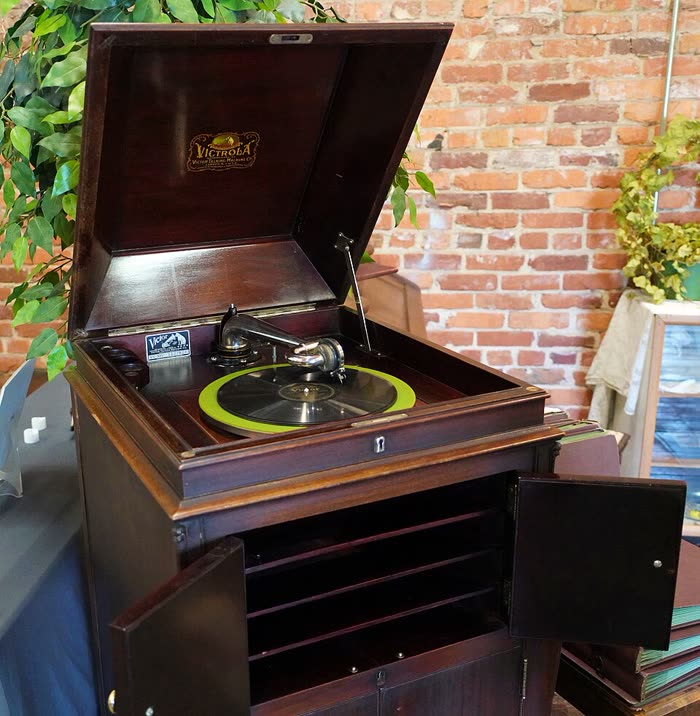 Gramophone and the 78 rpm record